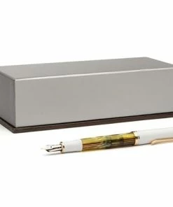 Pelikan - 400 Tortoiseshell Medium Nib Fountain Pen